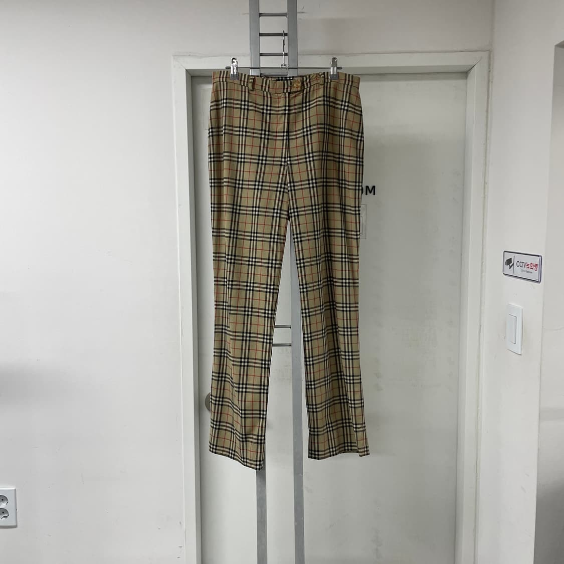 버버리 노바 체크 팬츠 베이지 12(W) 상품이미지1