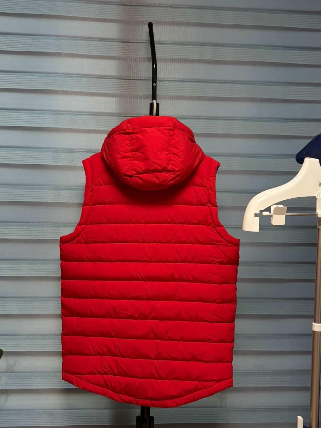 나이키 레드 패딩 조끼 후드 상품이미지2