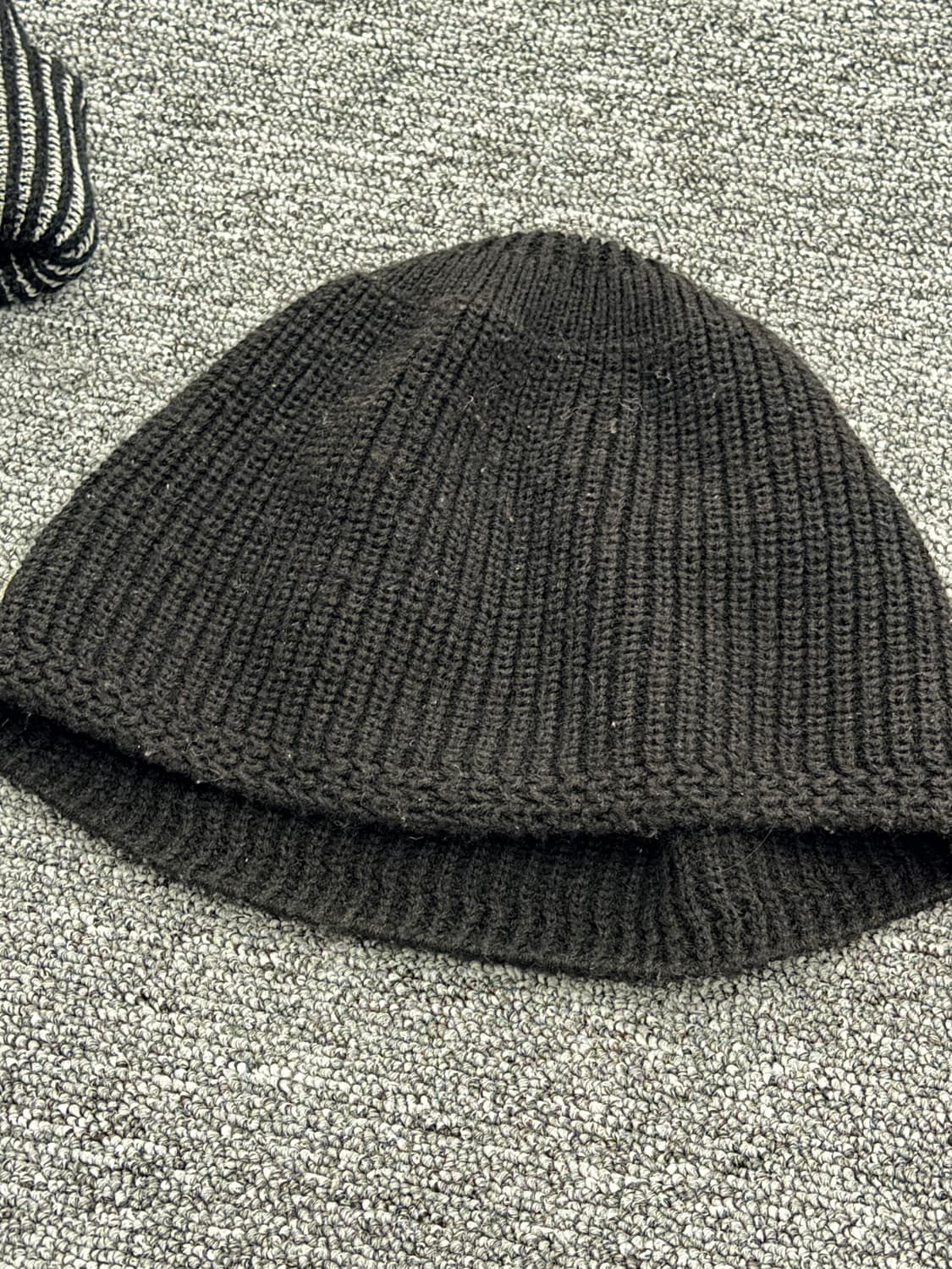 더 뮤지엄 비지터 비니 상품이미지2