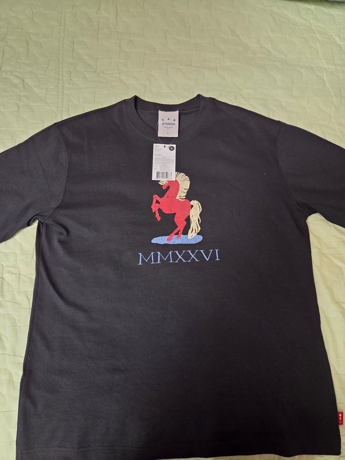 (L) 아이앱 스튜디오 레드 홀스 티셔츠 블랙 상품이미지2