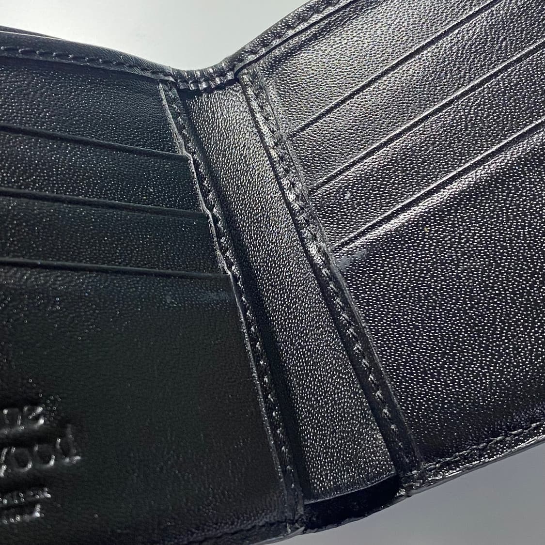 [정품] 비비안웨스트우드 ORB 플레이트 사피아노 레더 반지갑 상품이미지4