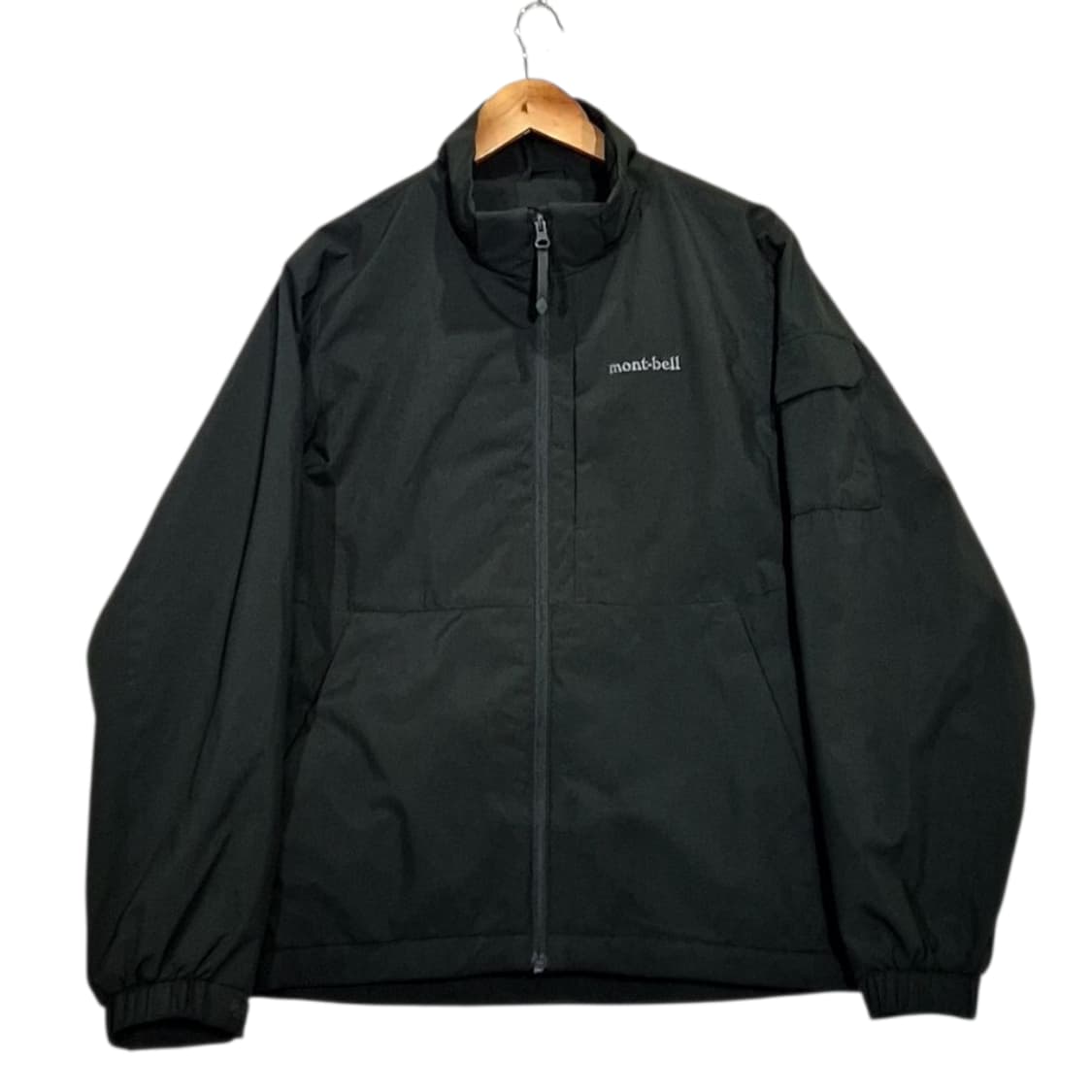 Mont Bell 몽벨 자수 로고 바람막이 상품이미지1