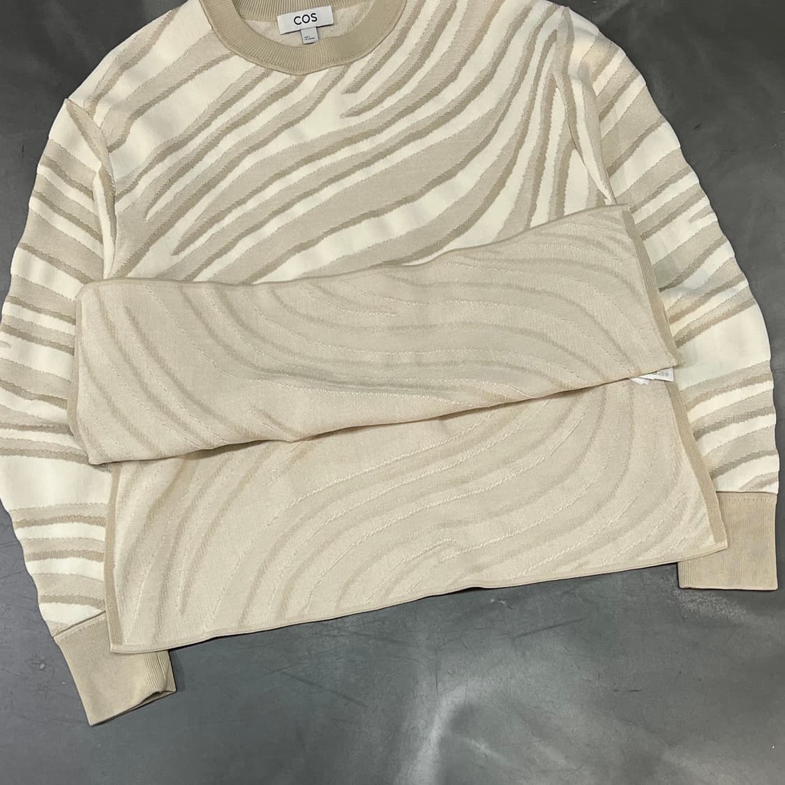  코스 지브라 패턴 니트 y16385 상품이미지4