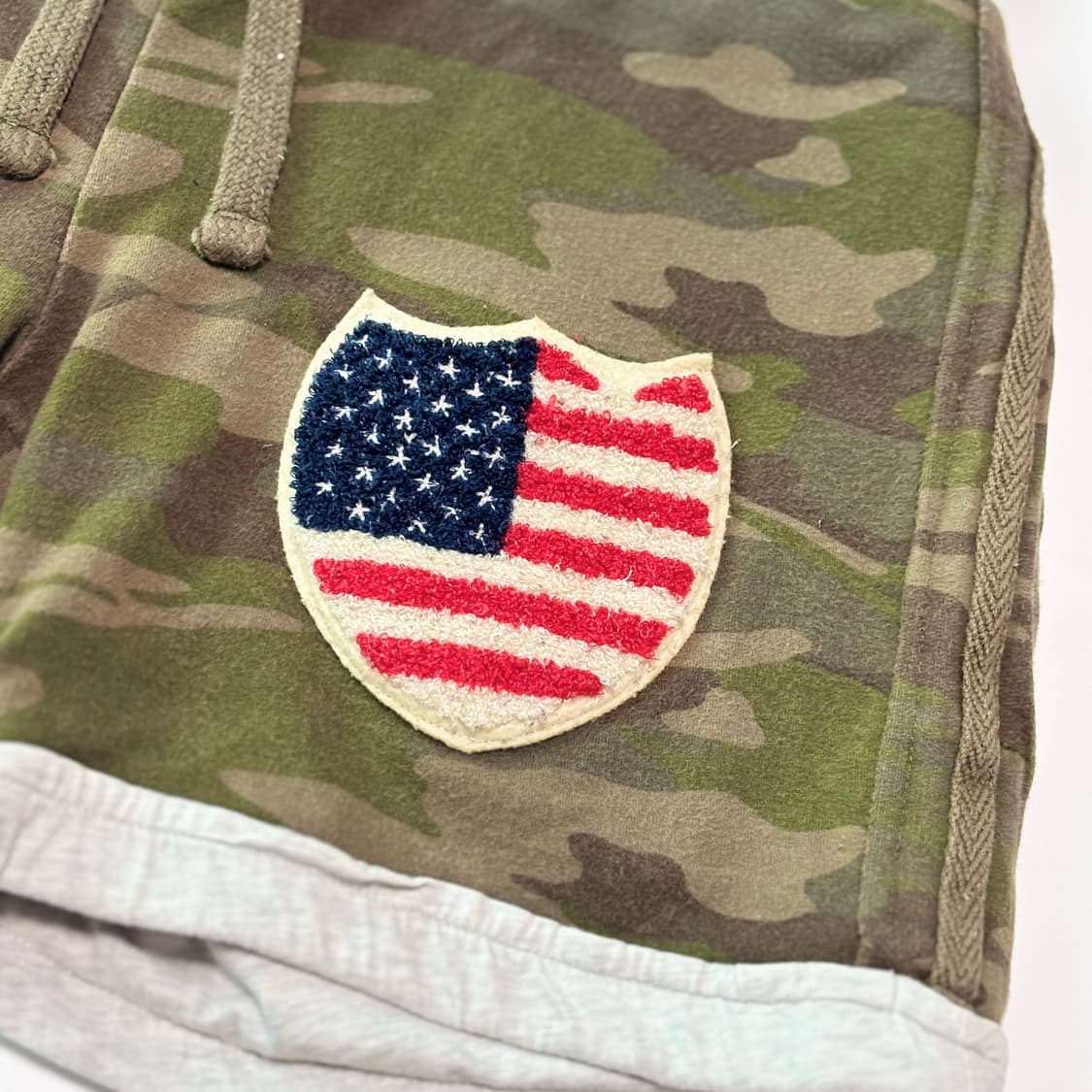 [하이드로겐 x 브론자지] 카모플라쥬 아메리카 패치 스웨트 쇼츠 상품이미지3