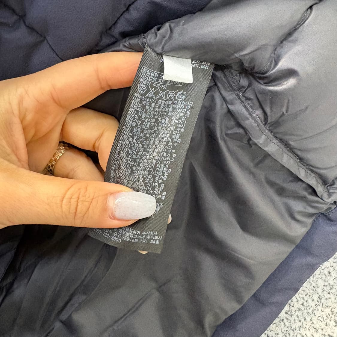 L 유니클로 경량 다운 자켓 0330J 상품이미지4