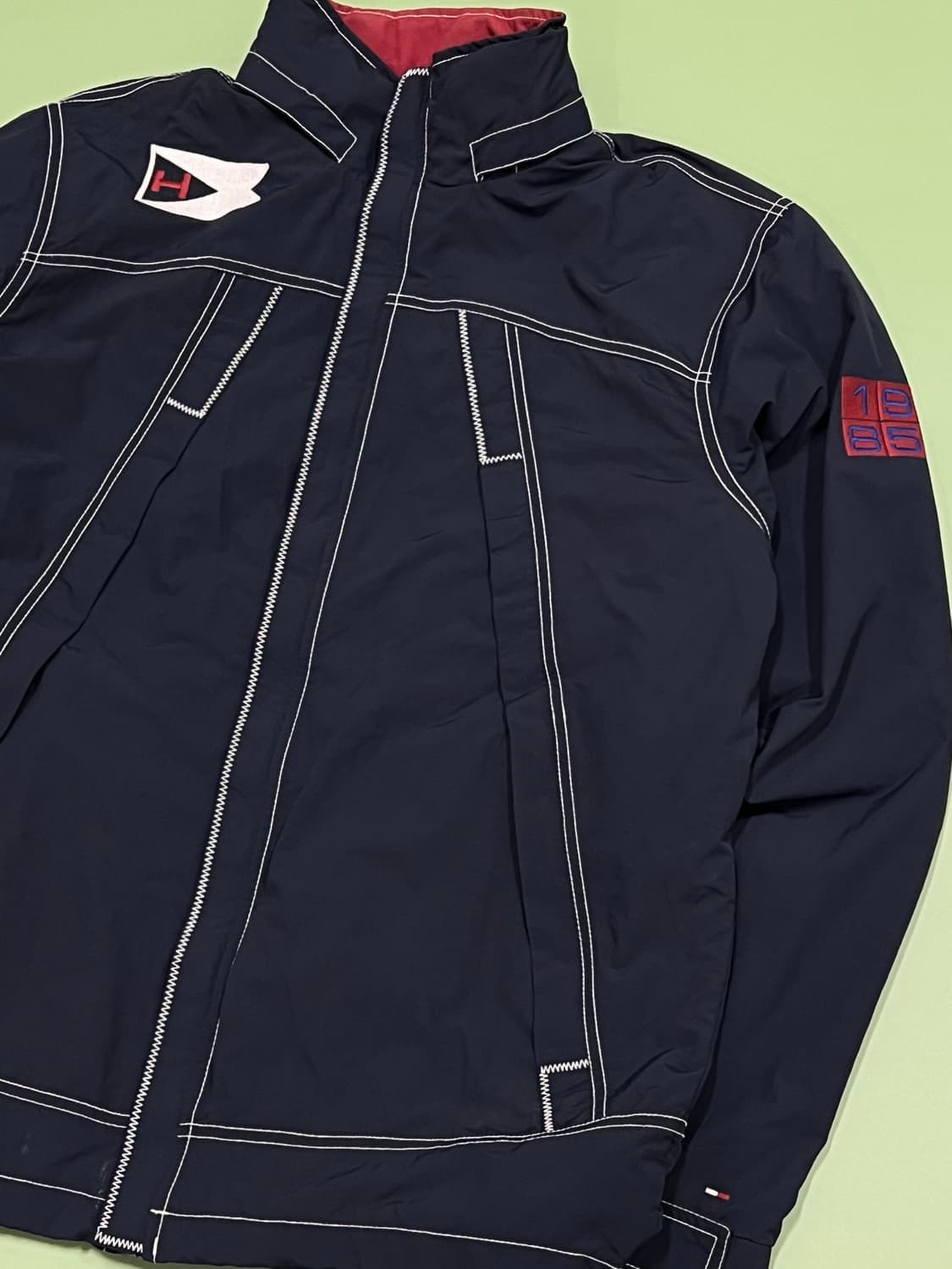 (M) 타미힐피거 올드스쿨 백로고 바람막이 점퍼 네이비 상품이미지3