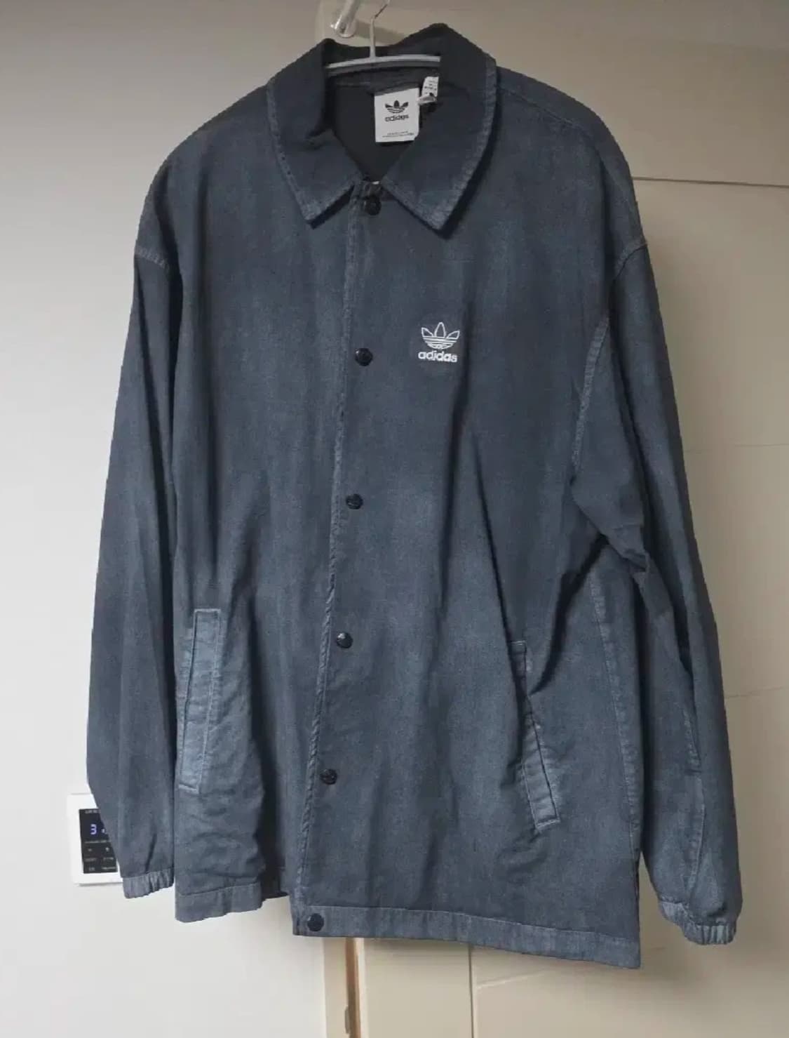 아디다스 에센셜 다이 코치 셔츠 M 상품이미지1