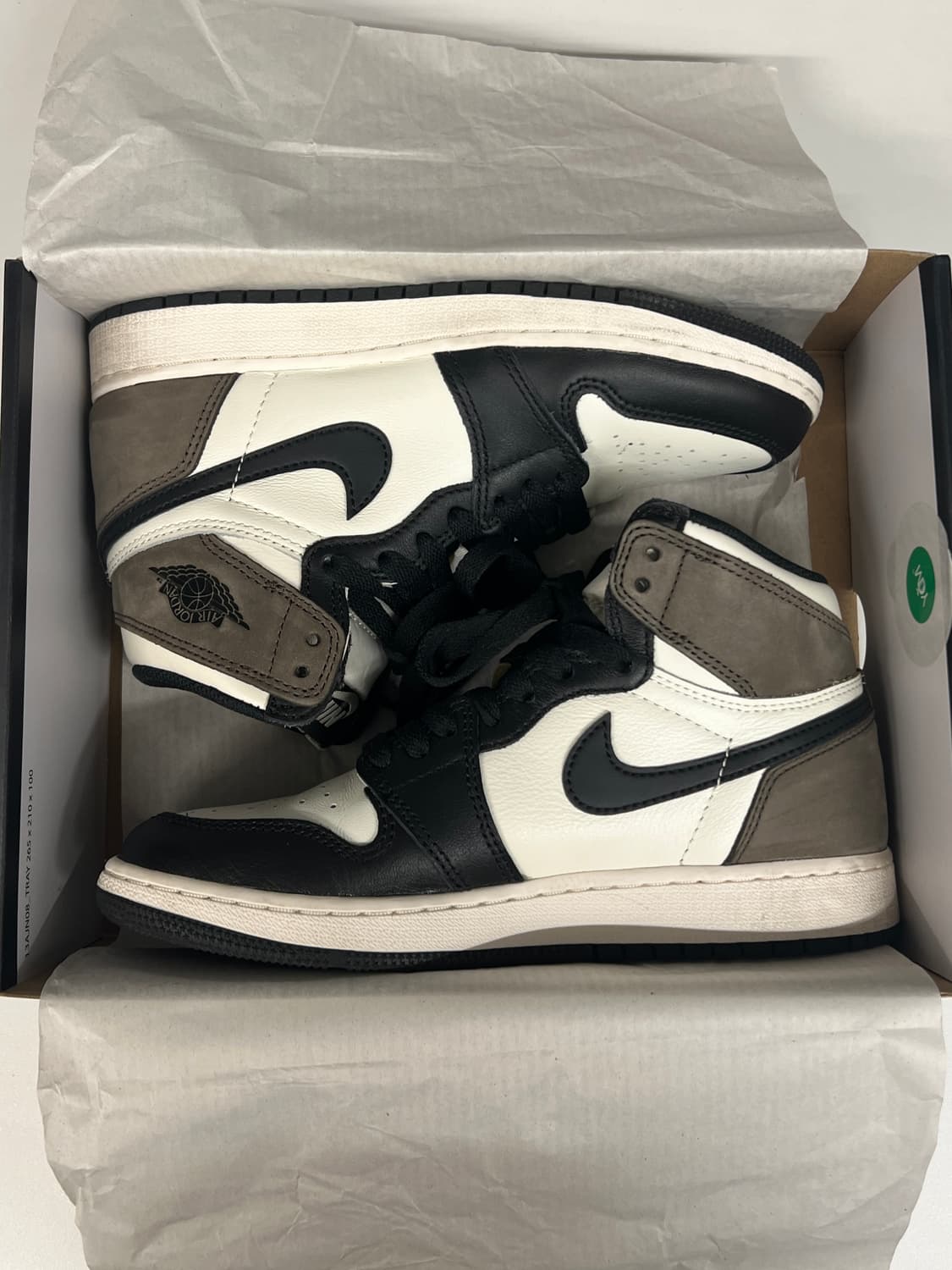 나이키 에어 조던 1 레트로 하이 블랙모카 230 상품이미지1