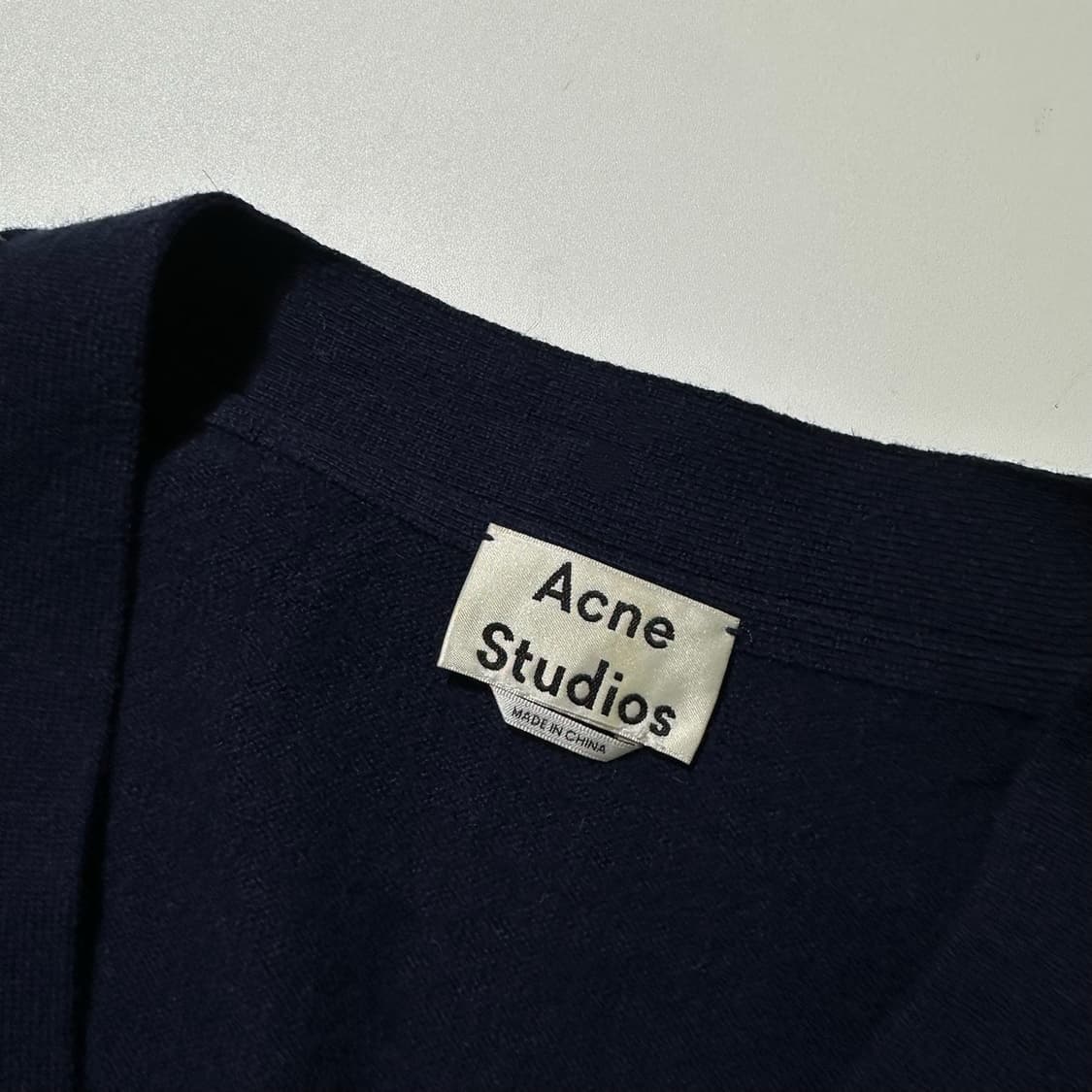 아크네 스튜디오 페이스로고 니트 가디건 상품이미지4