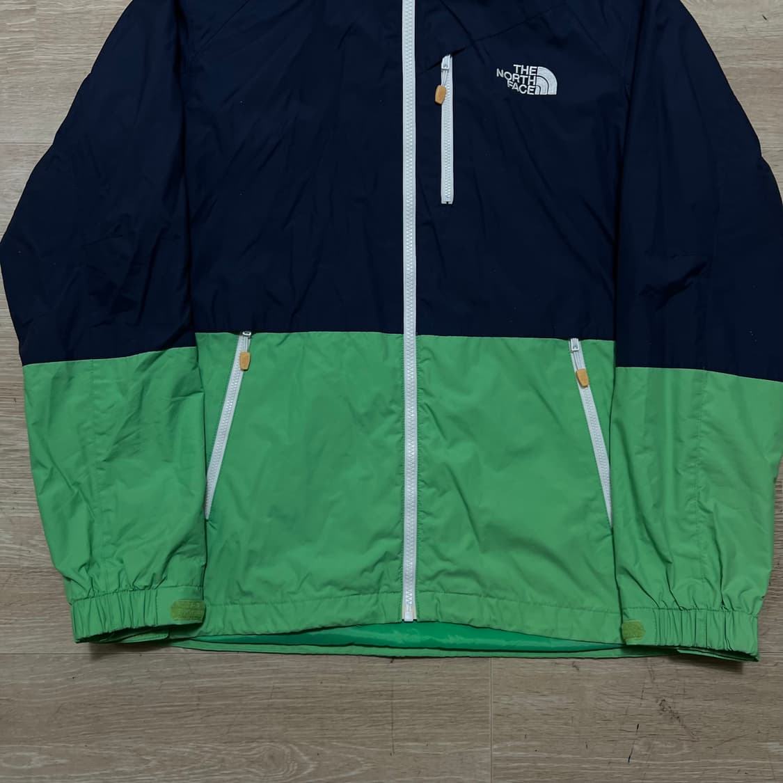 노스페이스 투톤 기능성 바람막이 후드자켓 [네이비/라이트그린] M/95 상품이미지3