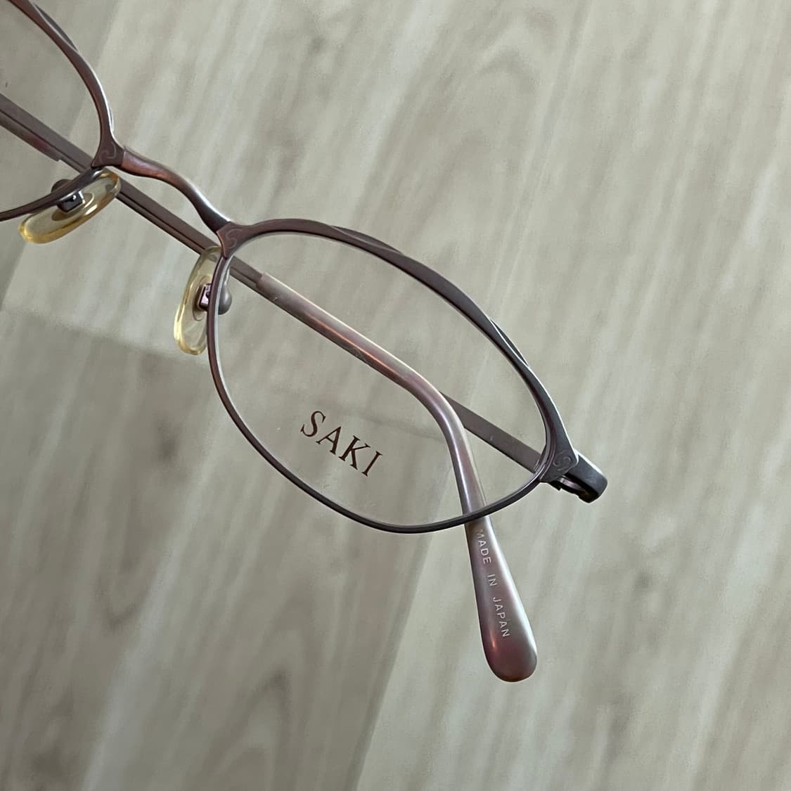 일본의 하우스브랜드 SAKI 사의 빈티지 안경 판매합니다 상품이미지4