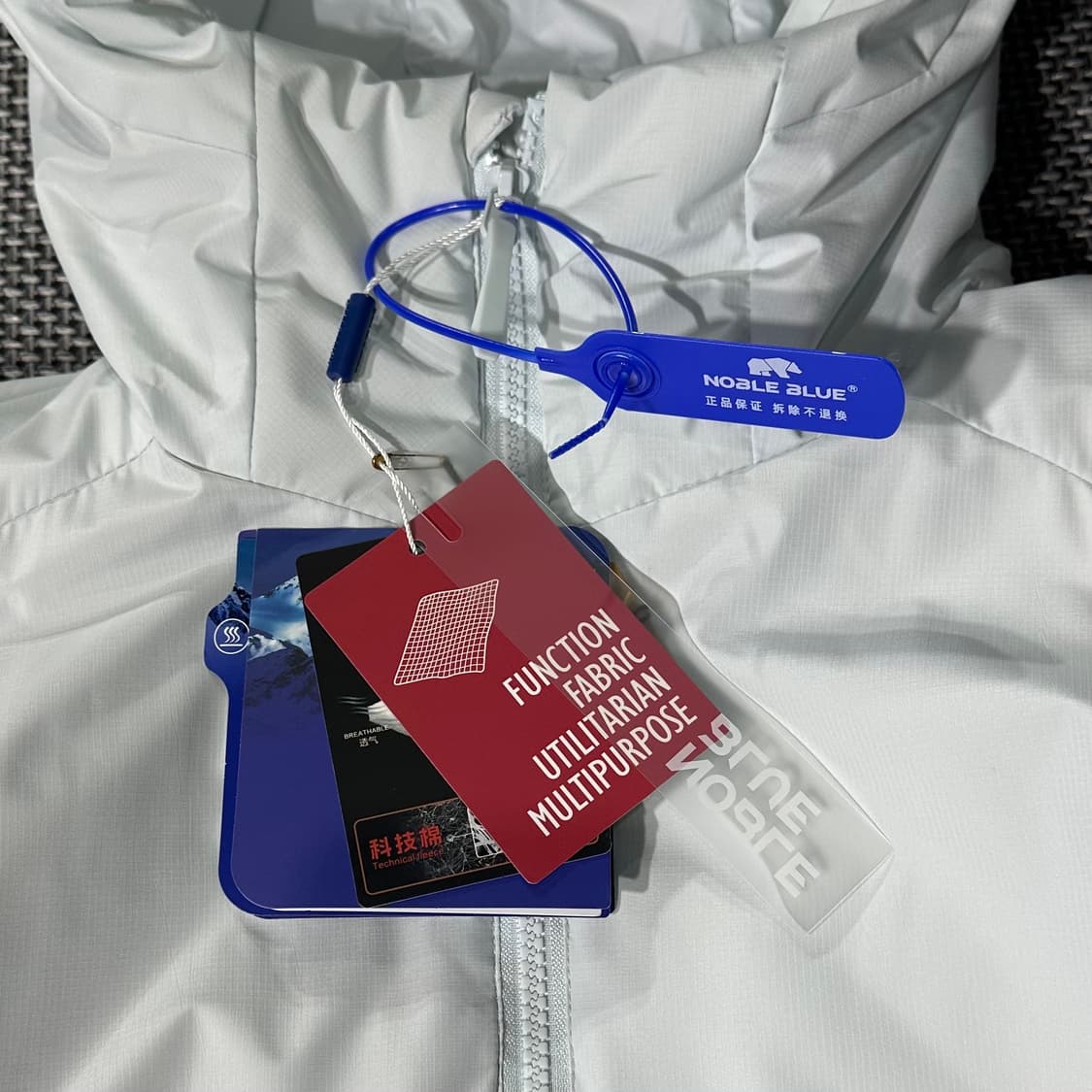 (새상품) 스톤소프트 경량 후드 패딩 점퍼 상품이미지4