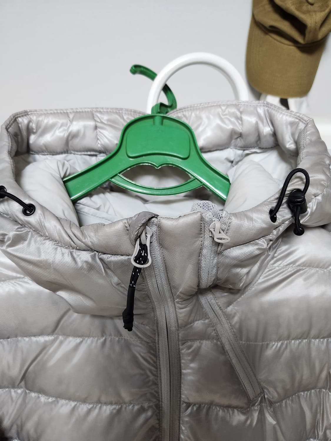 무신사스탠다드 탱커 라이트 벤트 패딩 자켓 상품이미지2