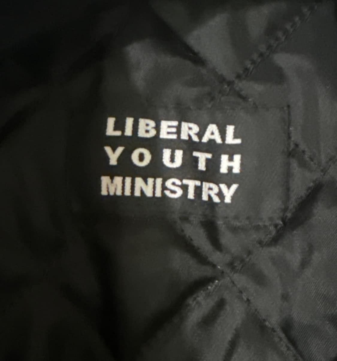 베일리가 입은 LIBERAL YOUTH MINISTRY 스터드양가죽자켓 상품이미지5