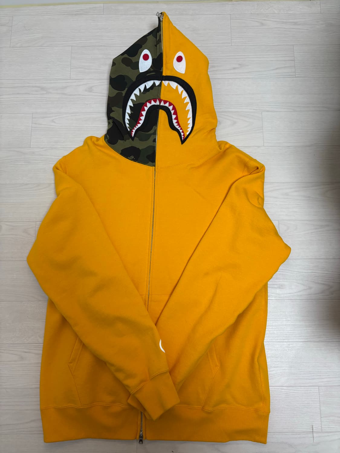 [2XL] 베이프 샤크후드집업 옐로우 카모 판매합니다. 상품이미지1