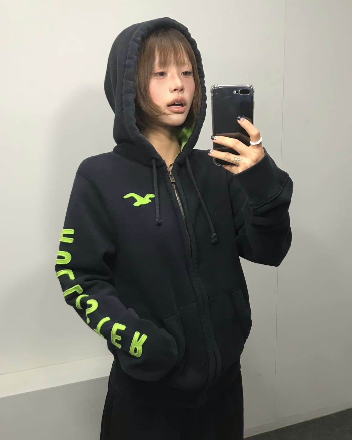 홀리스터 네온 라인 포인트 후드집업 상품이미지1