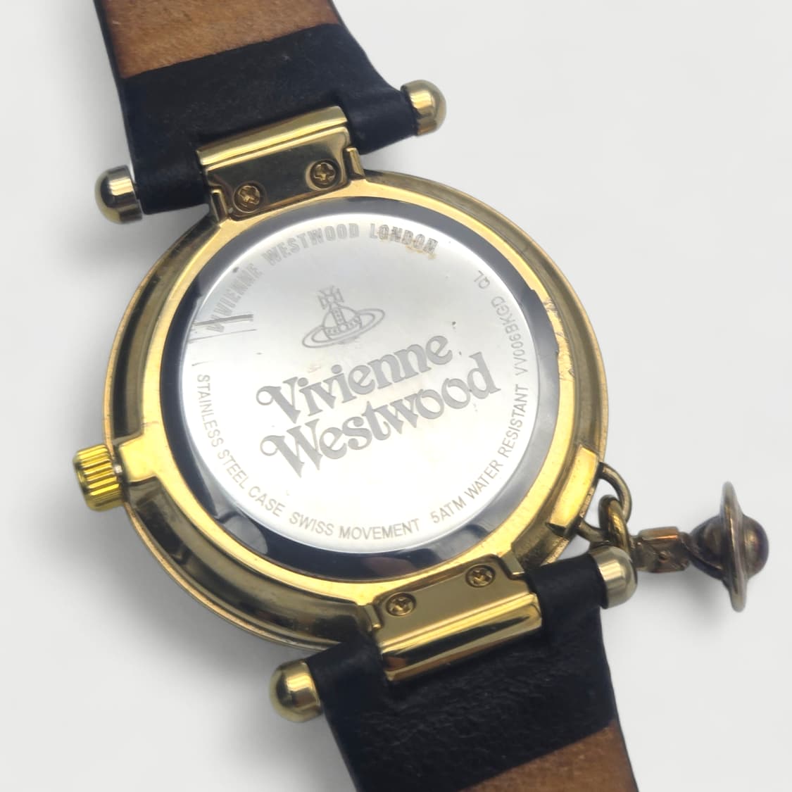 비비안웨스트우드 골드 쿼츠 시계 상품이미지8
