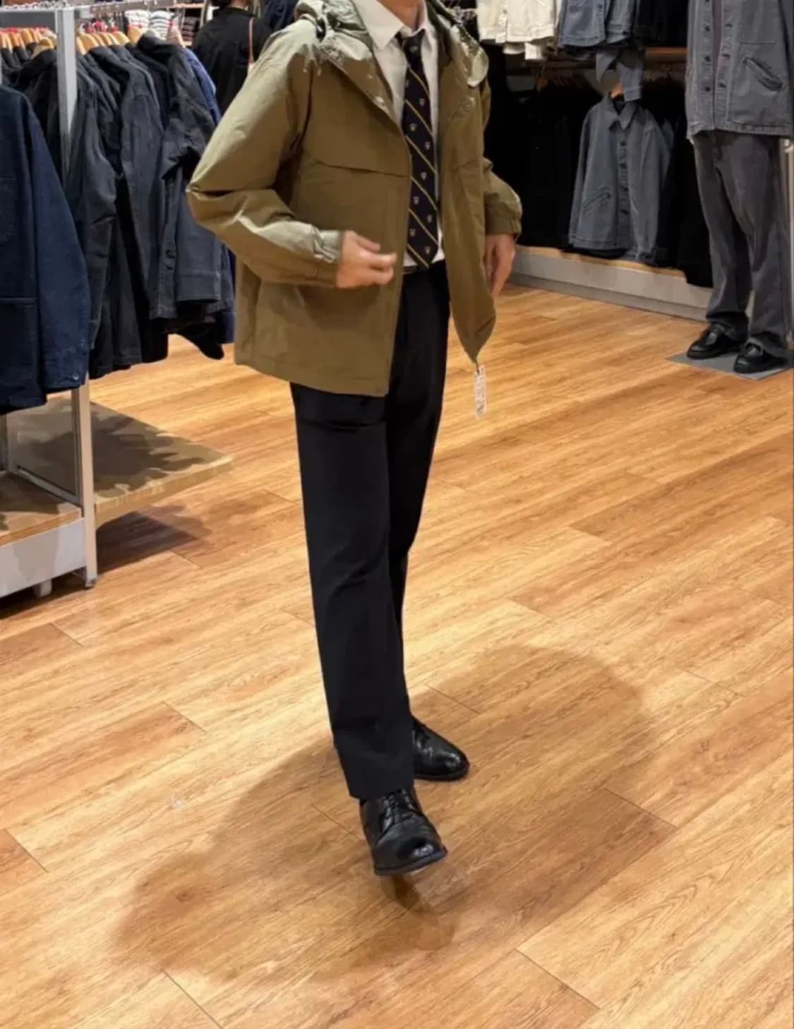 유니클로 네이비 와이드팬츠 상품이미지1