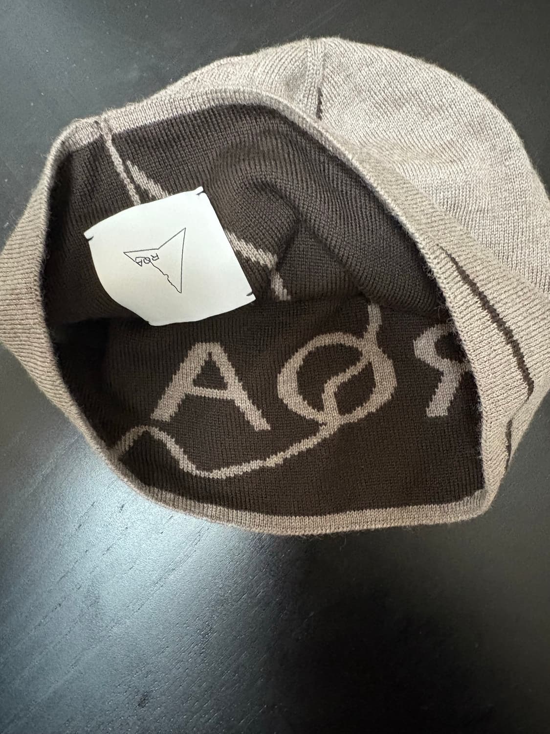 ROA(로아하이킹) 로고 비니 TAUPE 상품이미지4