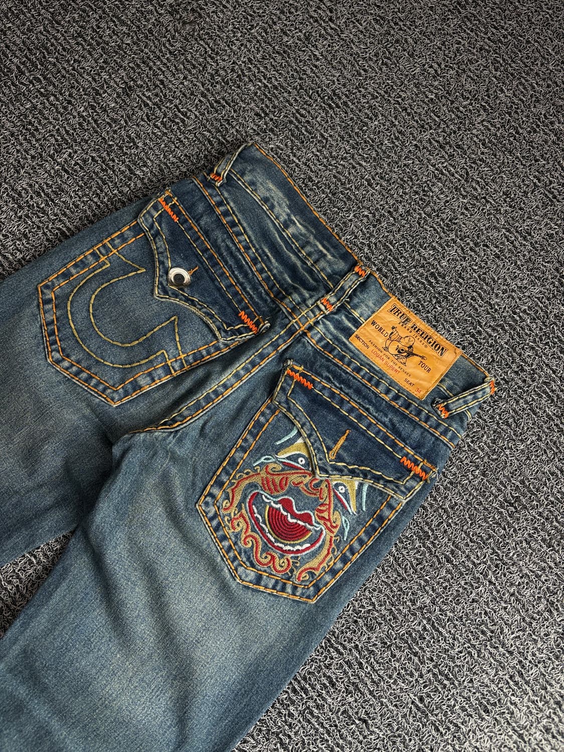 트루릴리젼 월드 투어 로건슈퍼티 자수 플레어 부츠컷 데님 팬츠 4006 상품이미지6