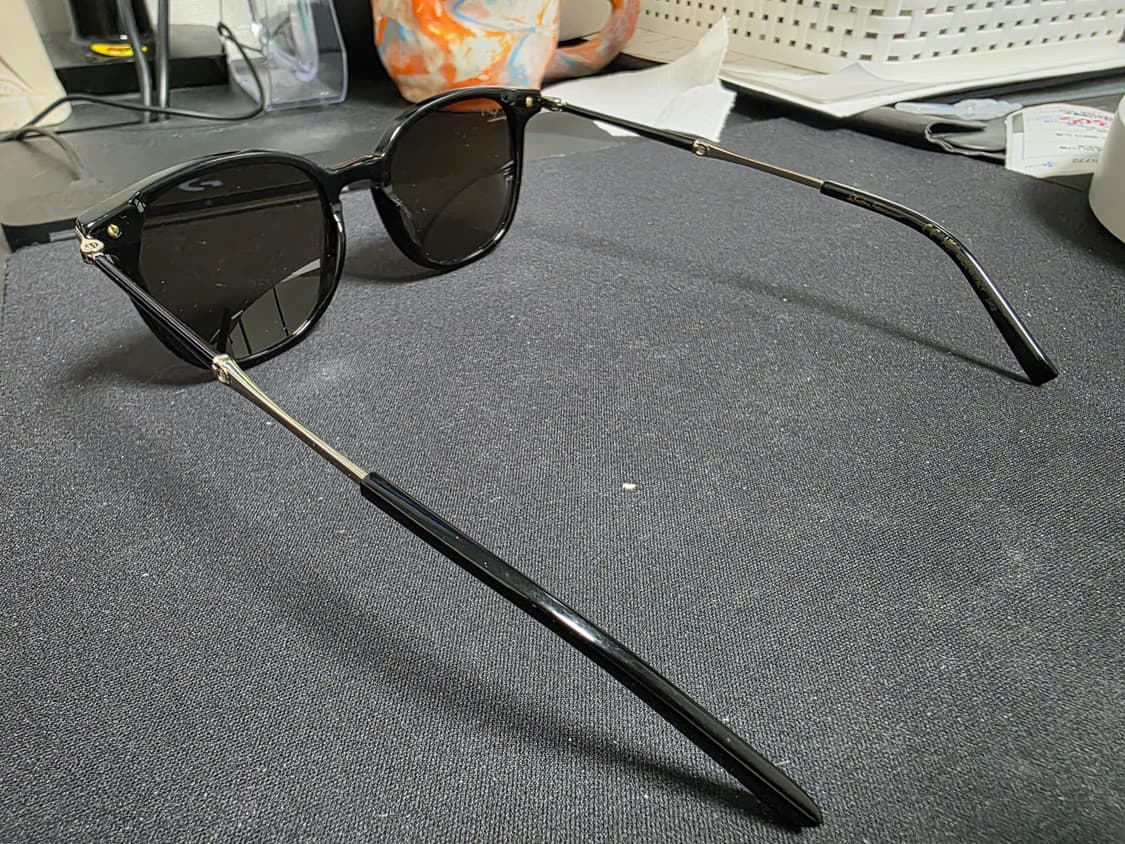 페라가모 그레이 스퀘어 남성 선글라스 팝니다 상품이미지6