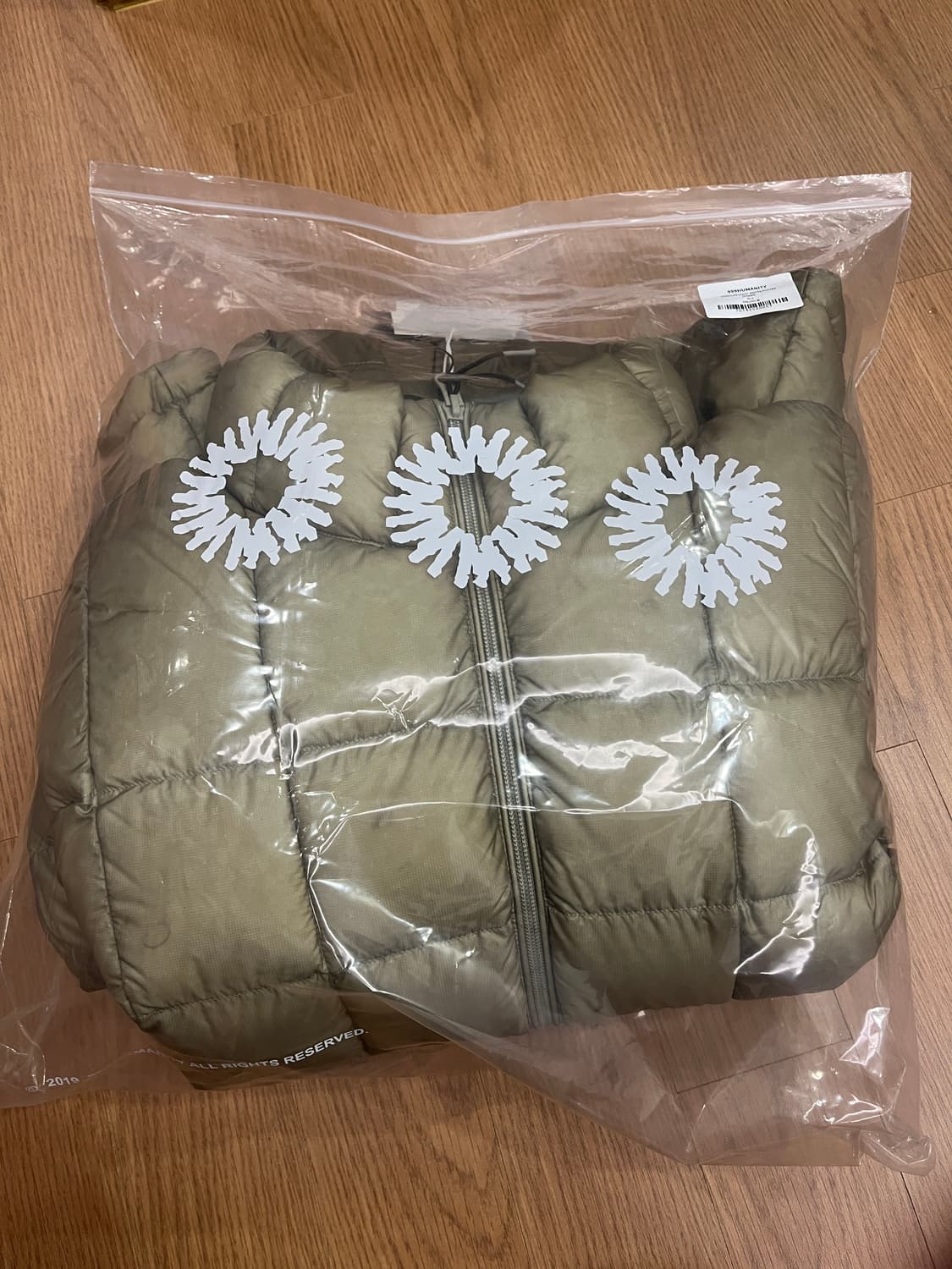 999 휴머니티 모듈러 라이트 구스 푸퍼 카키 3 상품이미지1