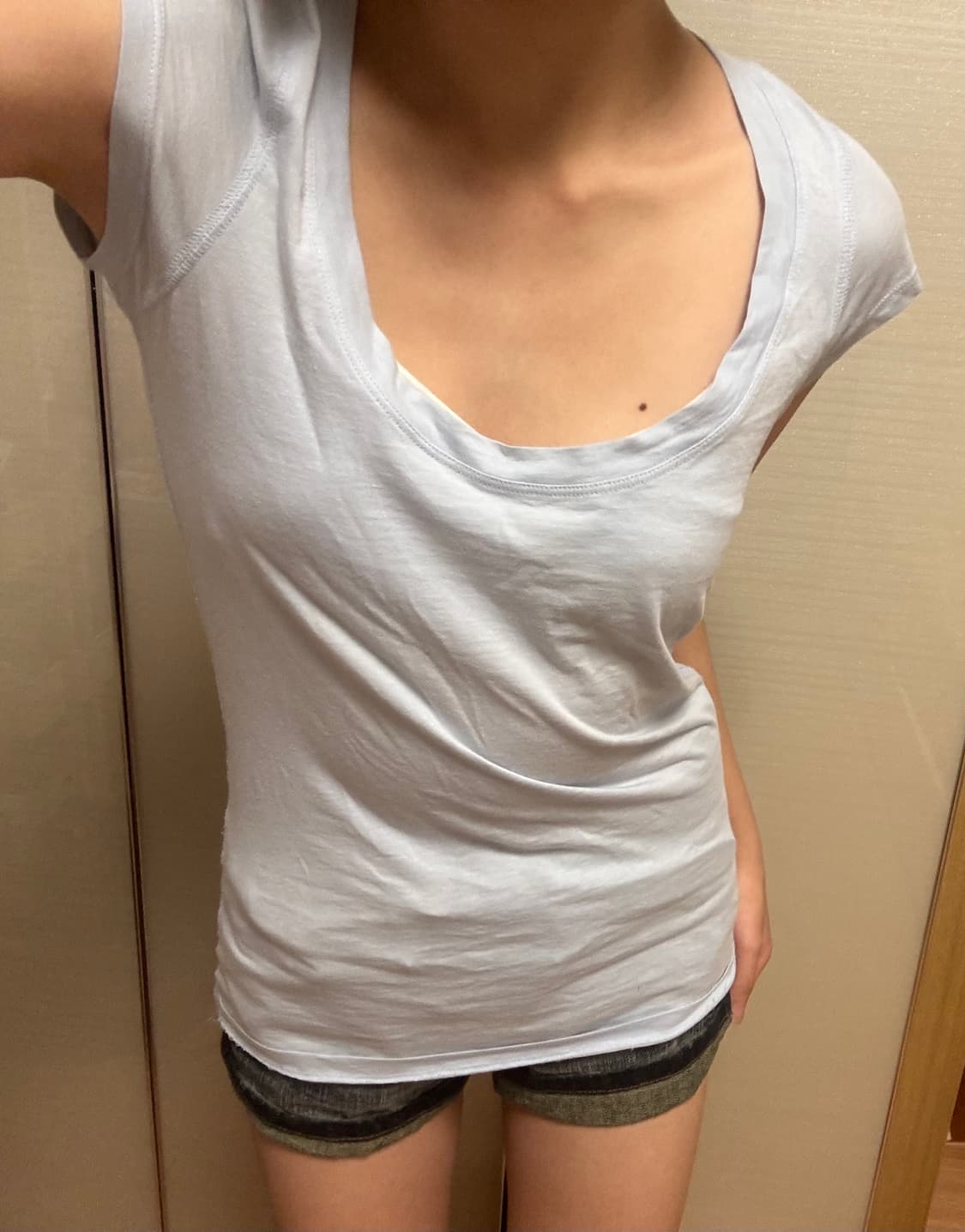 띠어리 딥 유넥 라이트블루 반팔 상품이미지1