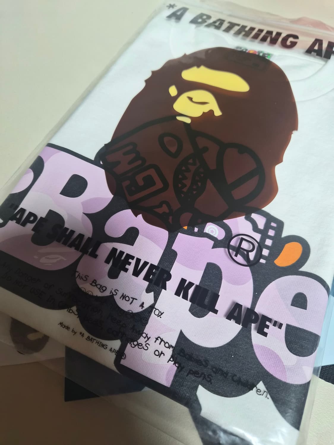 베이프 정품2XS  파스텔 카모 샤크 마일로 온 베이프 반팔티 상품이미지4