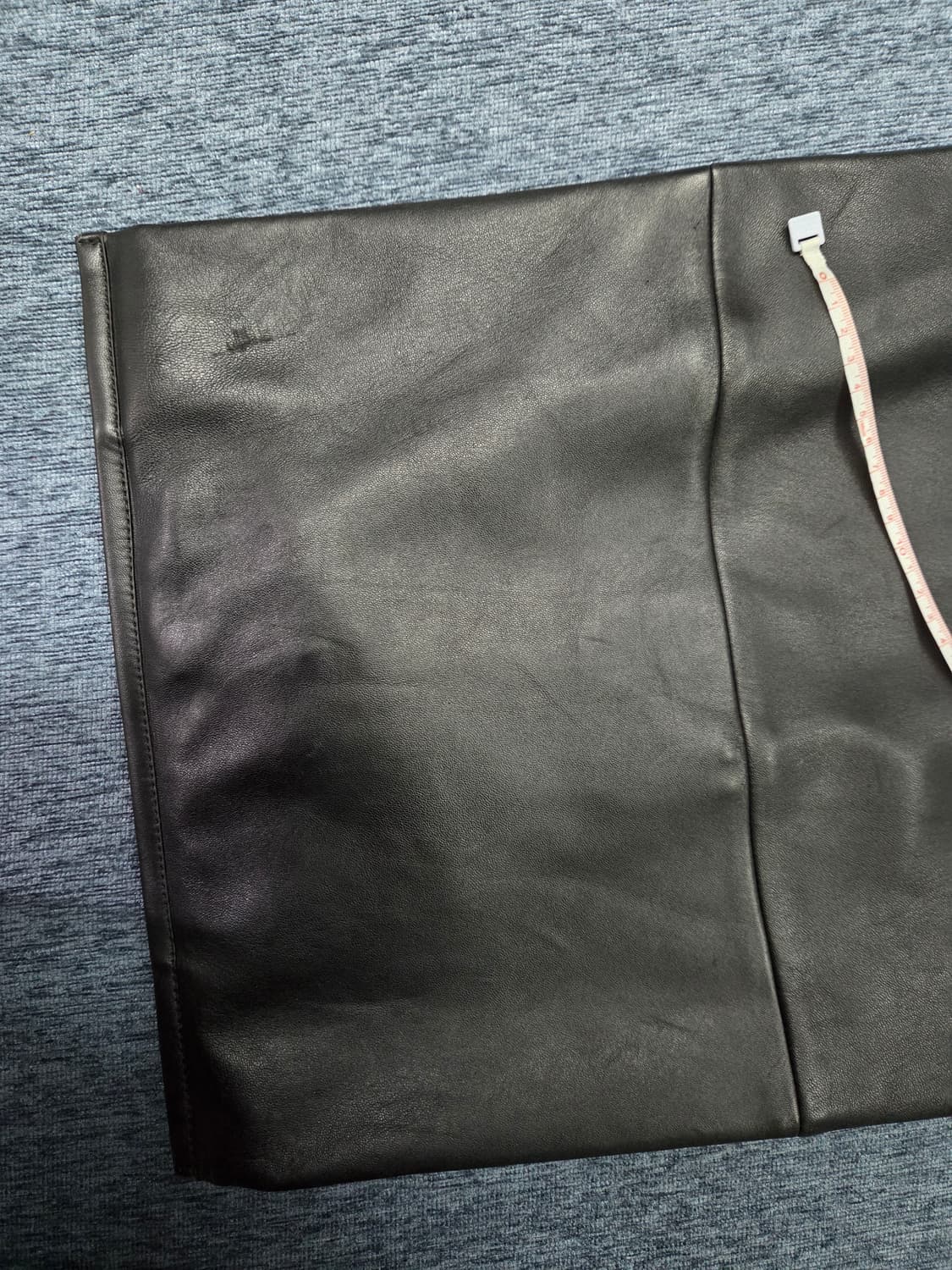 Cos 슬라우치 가죽 토트백 상품이미지4