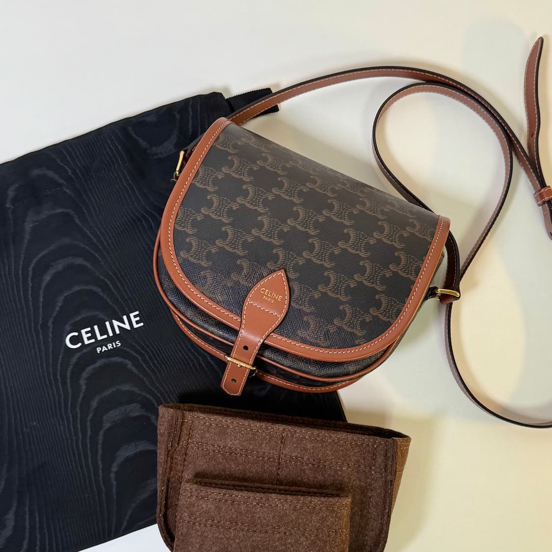 [정품]셀린느 트리옹프 폴코백 미디움 탄/숄더백 상품이미지10