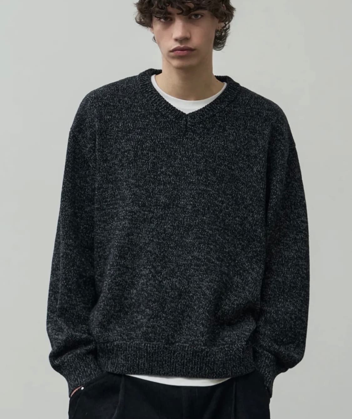 알리스 믹스 코튼 브이넥 니트 블랙 상품이미지1