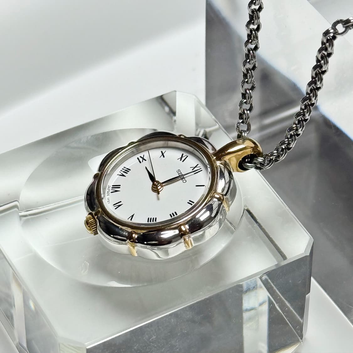 80's90's 빈티지 세이코 플라워 쉐입 로만 펜던트 워치 상품이미지4