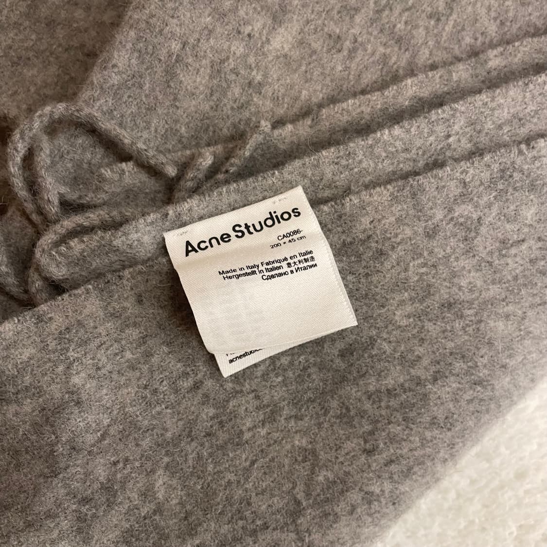 아크네스튜디오 그레이머플러 상품이미지3