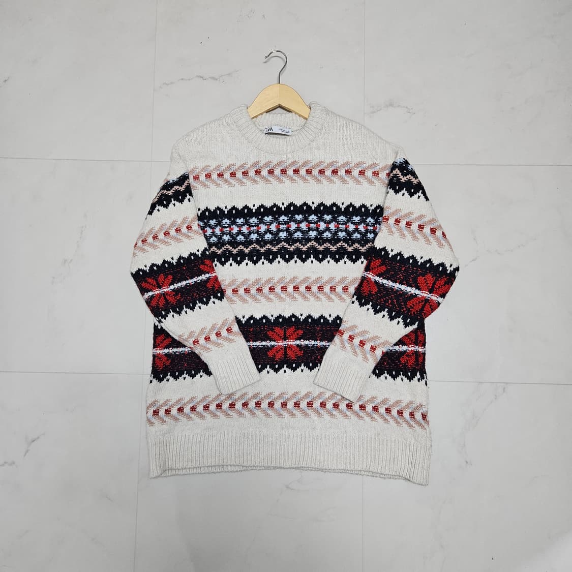 자라 여성 오버핏 노르딕 눈꽃 패턴 니트 상품이미지1