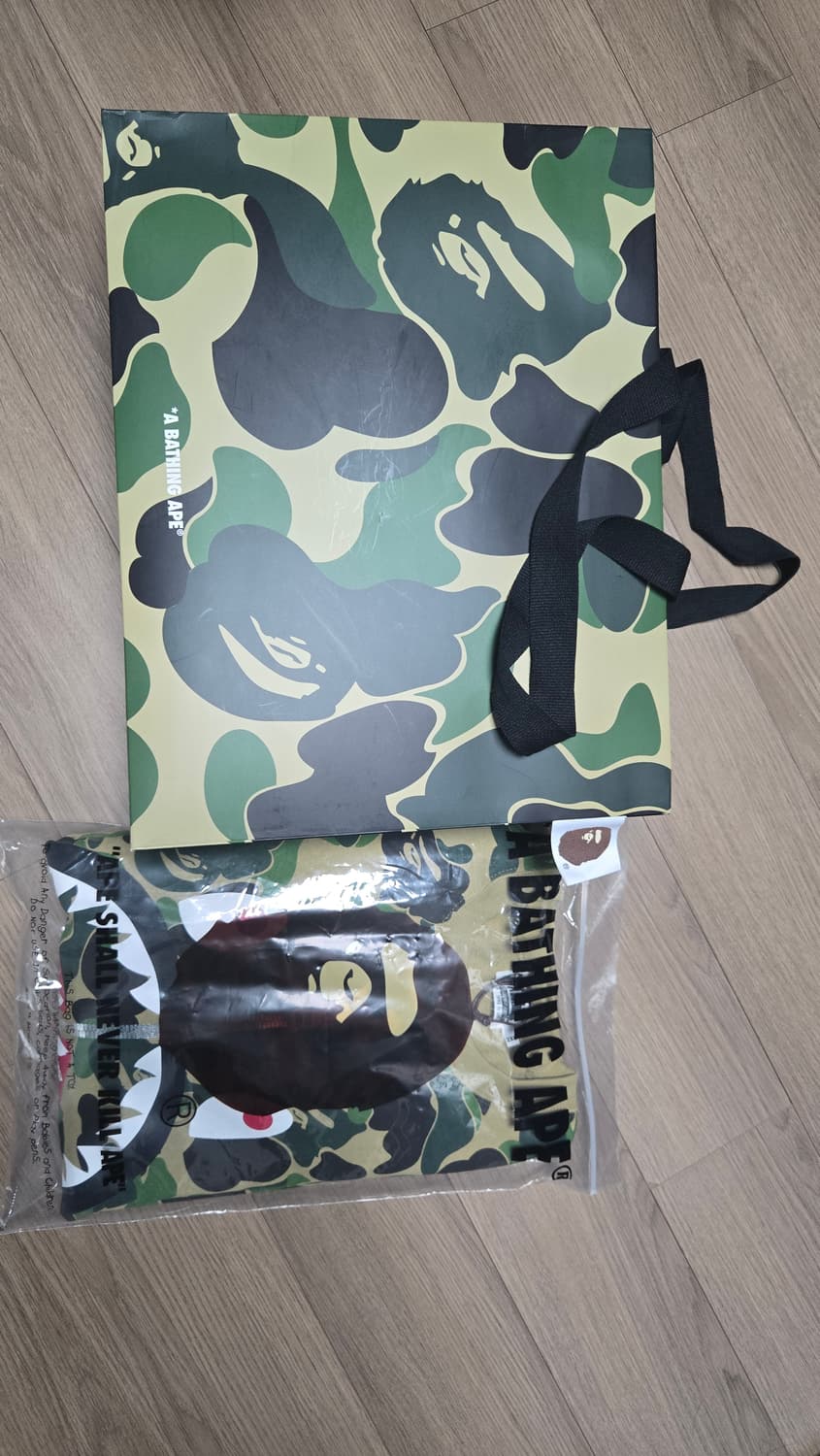 베이프 퍼스트 샤크 스웨트 셔츠 2XL 상품이미지2