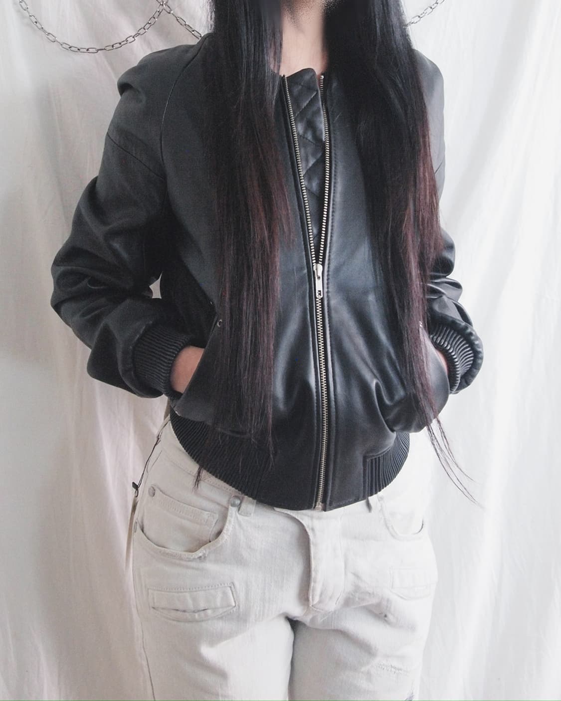 surface to air 레더 크롭 봄버 상품이미지2