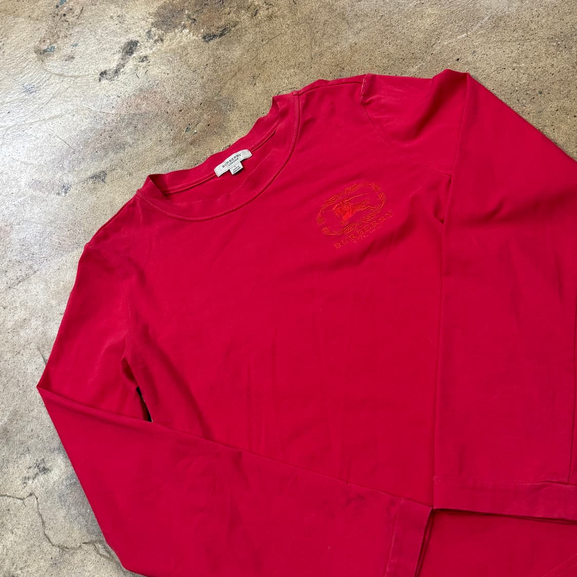 [정품/L] 버버리 레드 긴팔 티셔츠 b17 상품이미지1