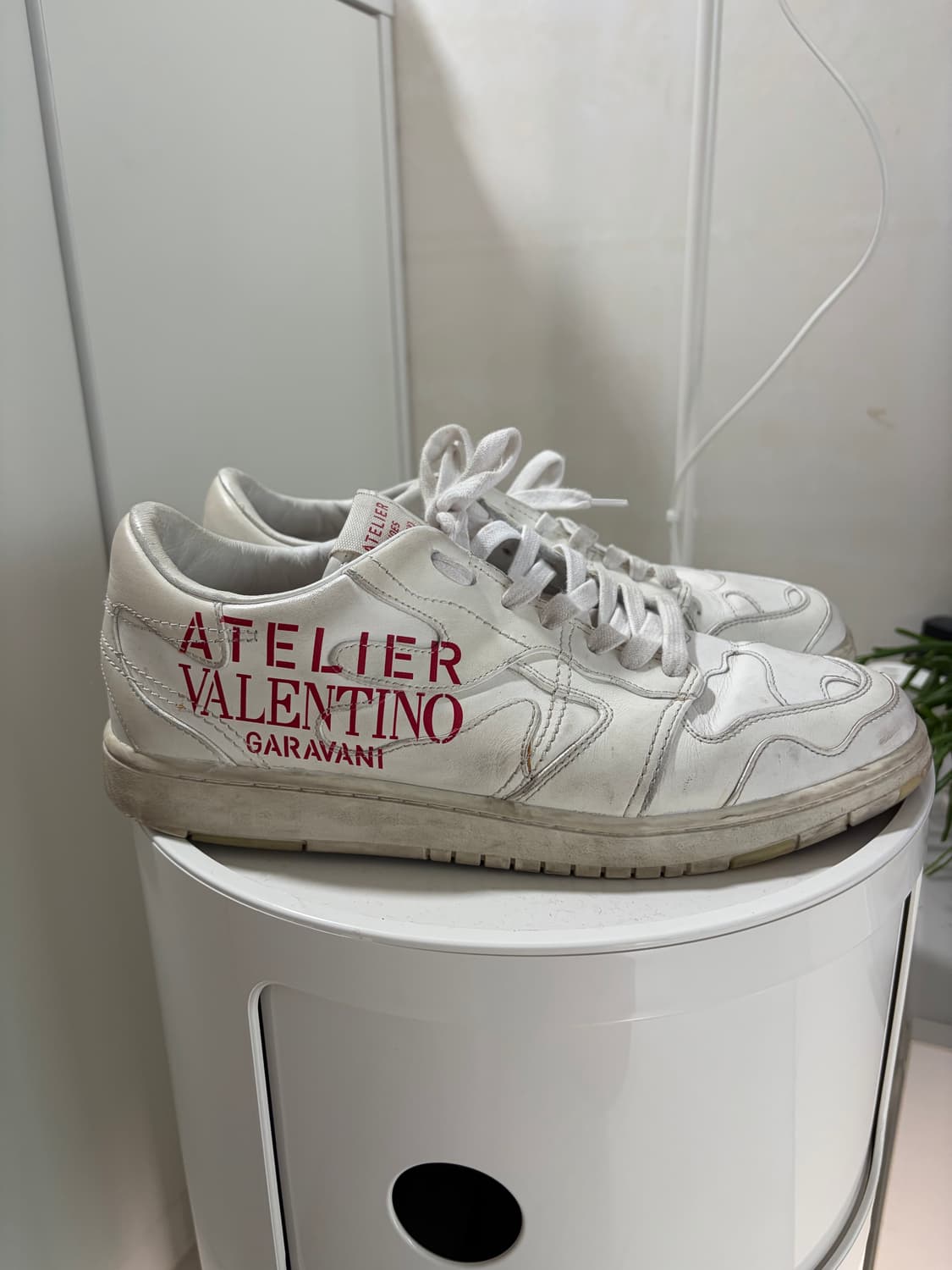 발렌티노 아뜰리에 스니커즈 280팝니다 상품이미지1
