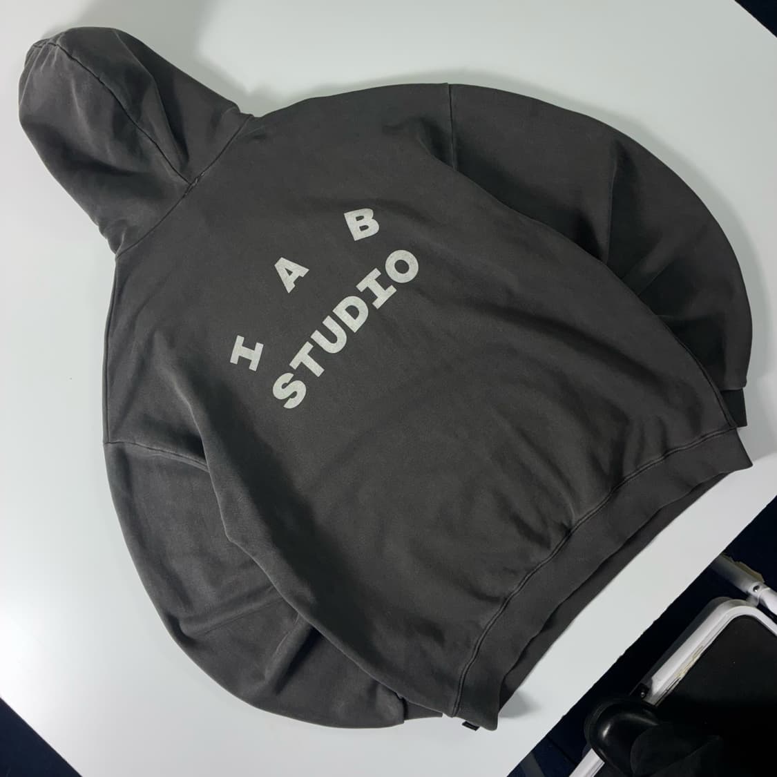 IAB studio  아이앱 코튼 그레이 스펠아웃 후드티  상품이미지1