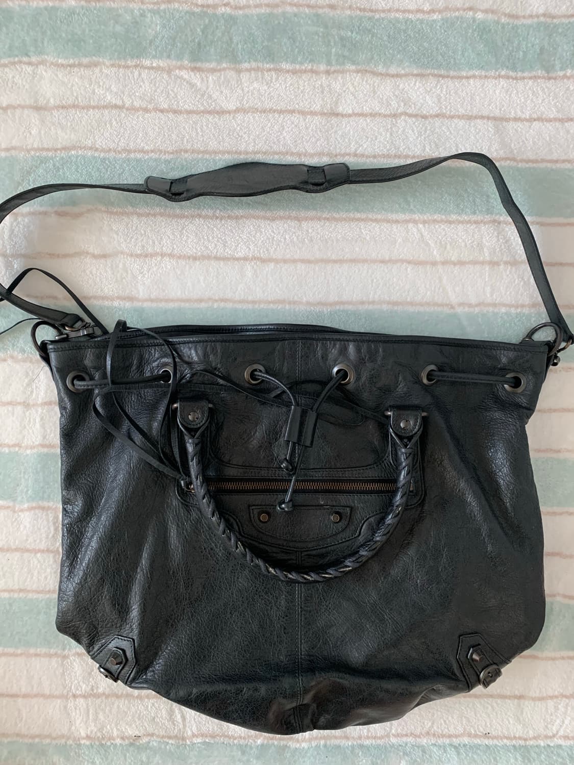 발렌시아가 모터백 블랙 상품이미지1