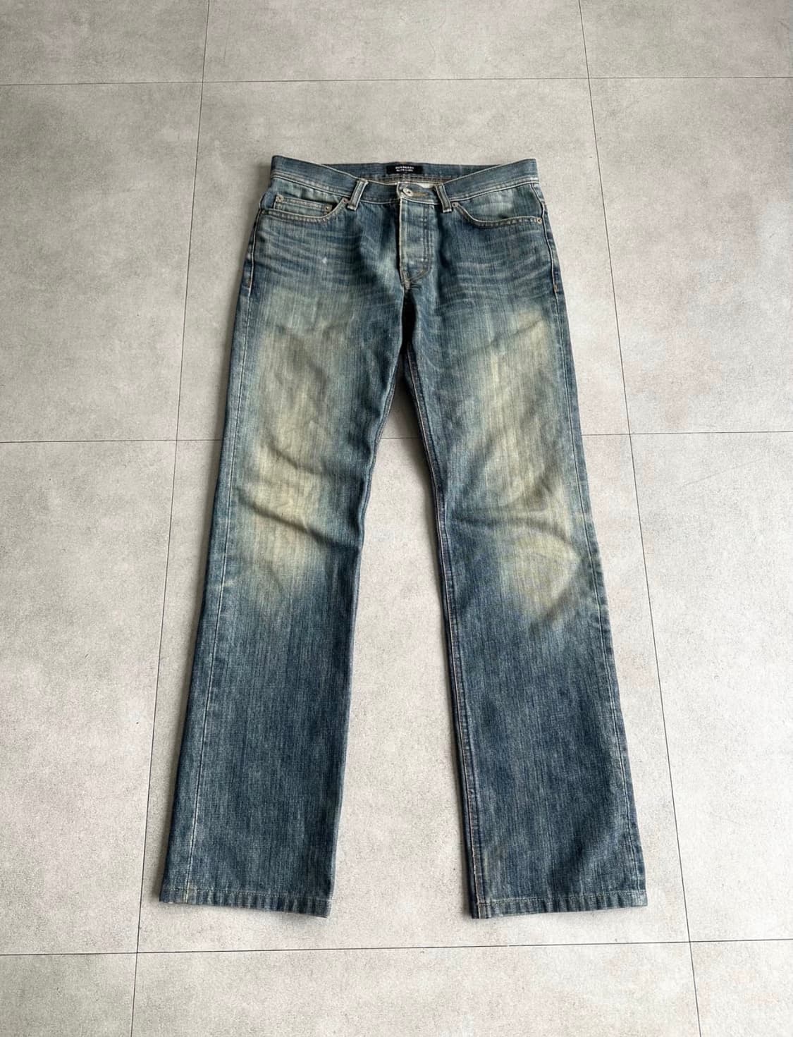 버버리 블랙라벨 워싱 데님 팬츠 상품이미지4