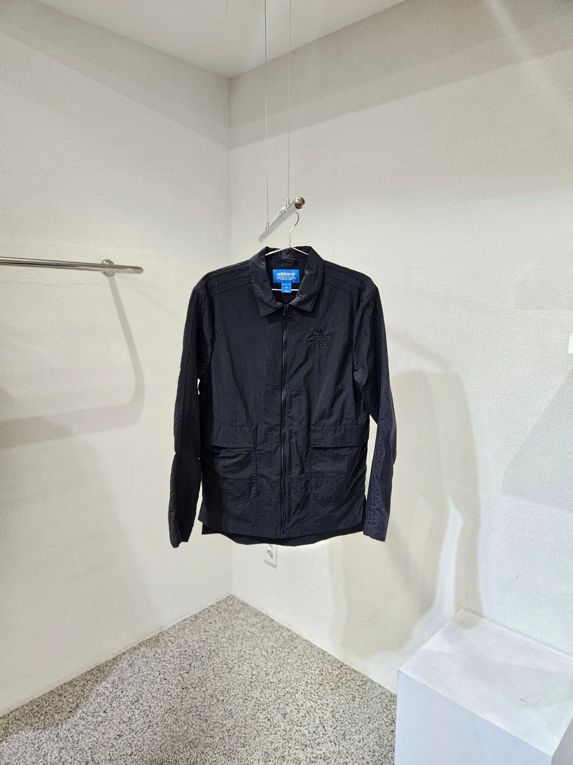 아디다스 NYC 바람막이 자켓 상품이미지1