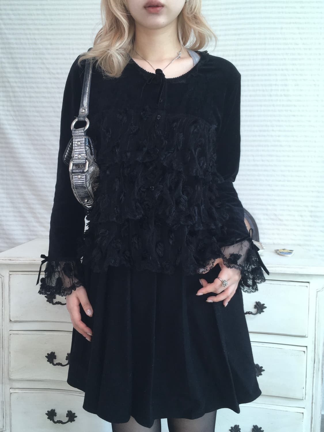 black velour fringe lace cancan blouse 상품이미지4