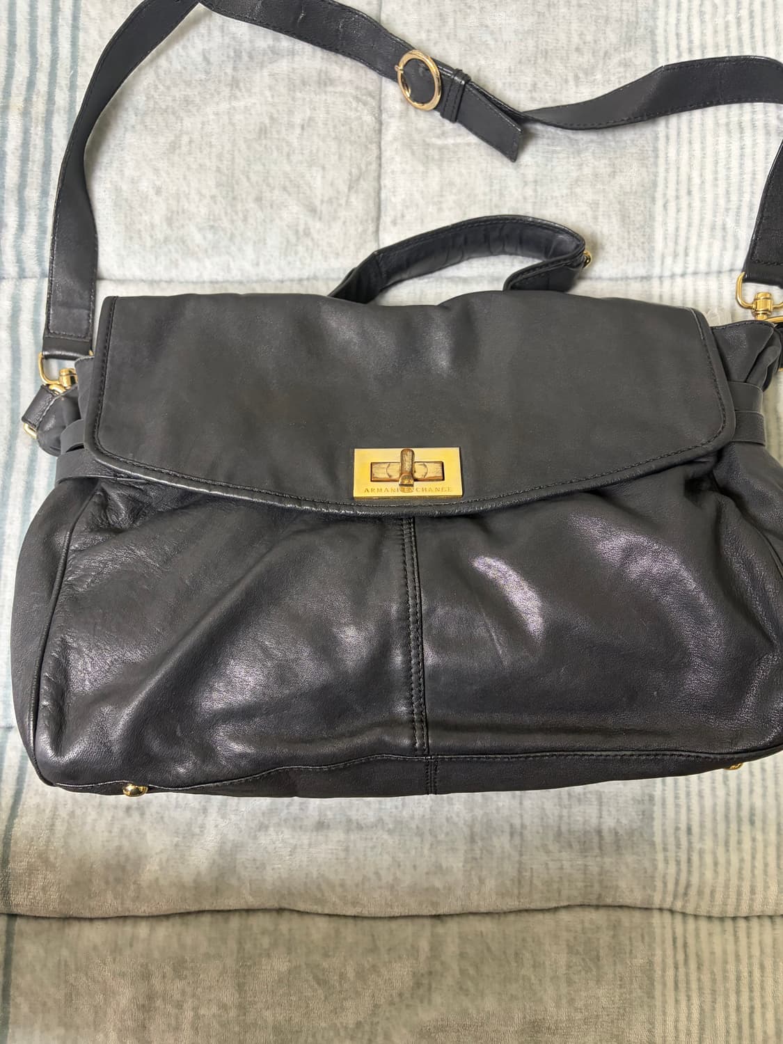 아르마니 레더 양가죽 크로스백 상품이미지2