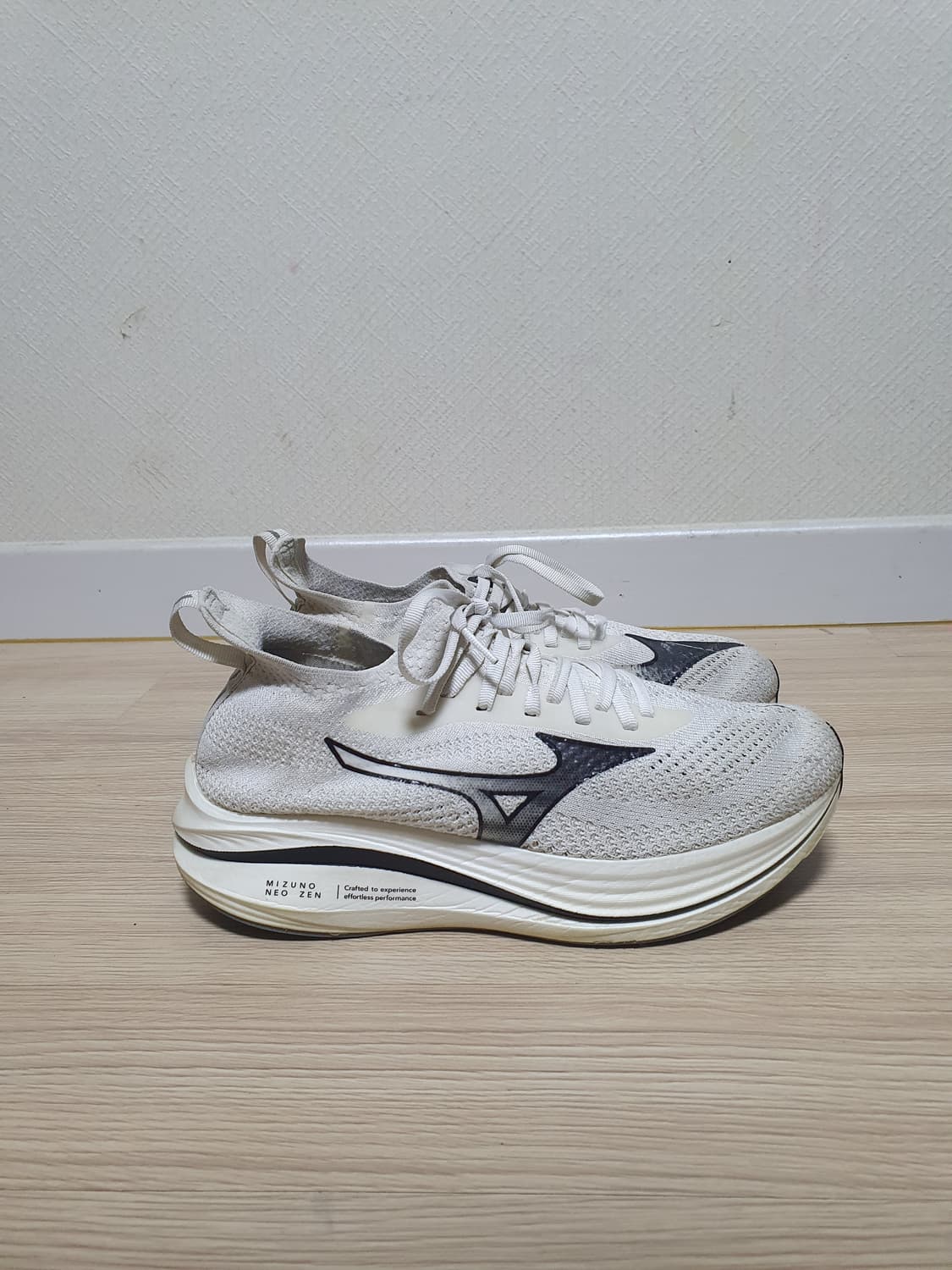 미즈노 네오젠 런닝화 화이트 265 상품이미지1