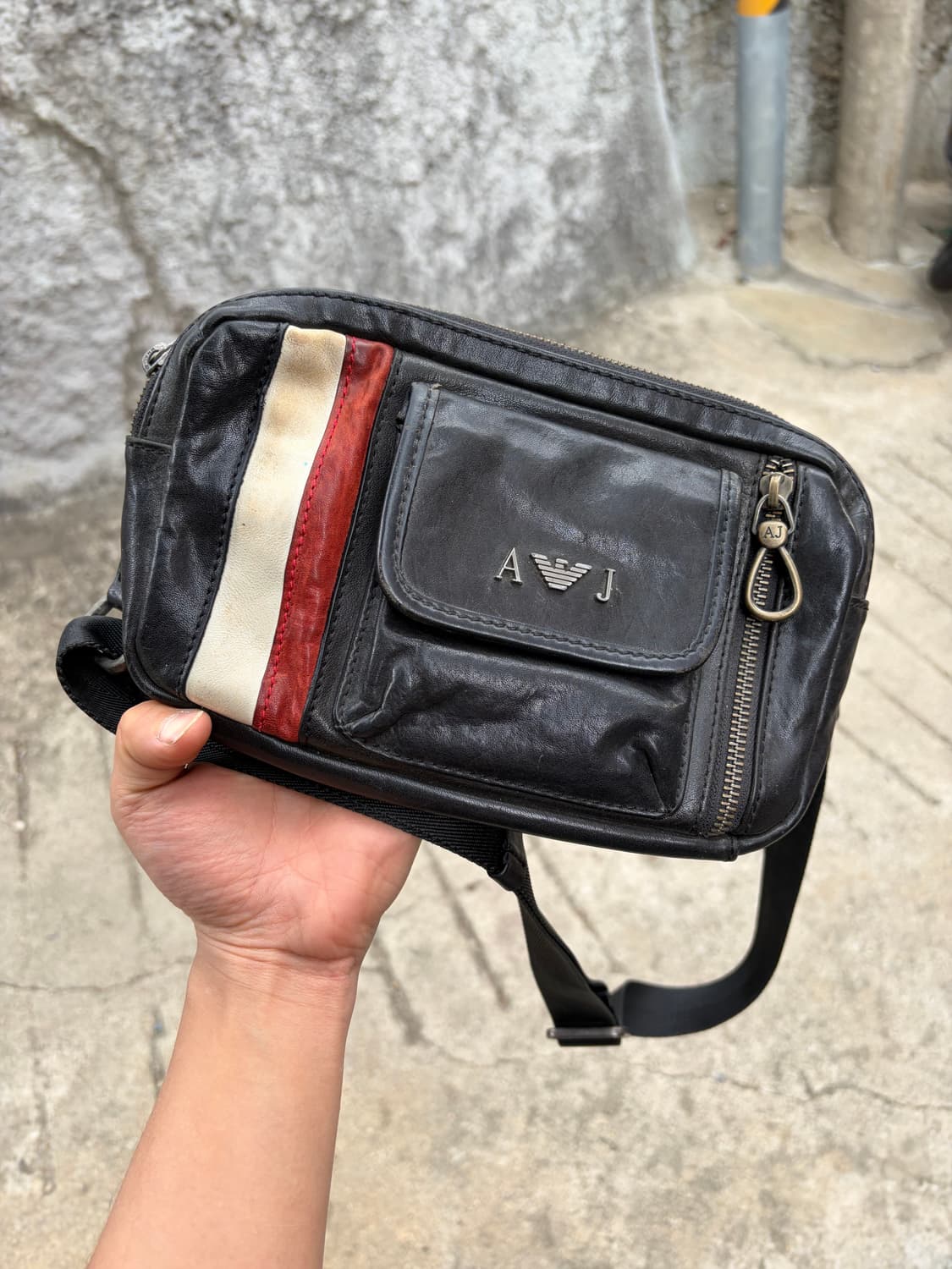 Armani Jeans 레더 트리컬러 포켓 크로스백 상품이미지1