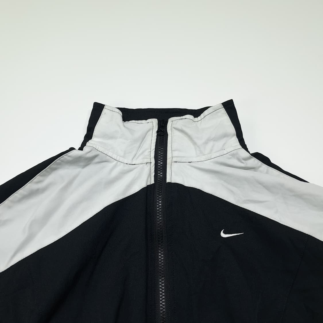 CK013 FREE 나이키 90s 00s 크롭 블랙화이트 크롭 자켓 상품이미지2