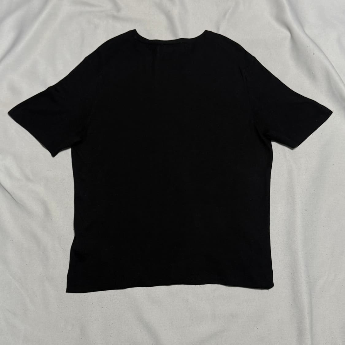 105 솔리드옴므 블랙 반팔 니트 상품이미지3