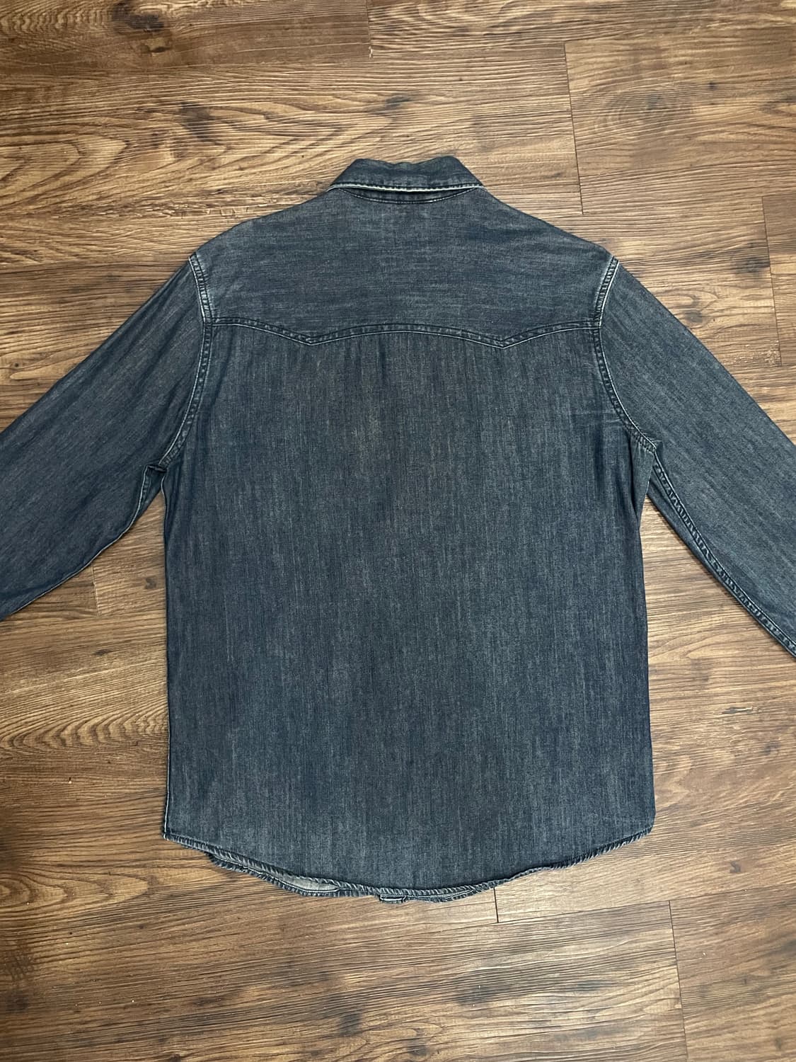 리바이스 Modern Fit 데님 웨스턴 셔츠 상품이미지9