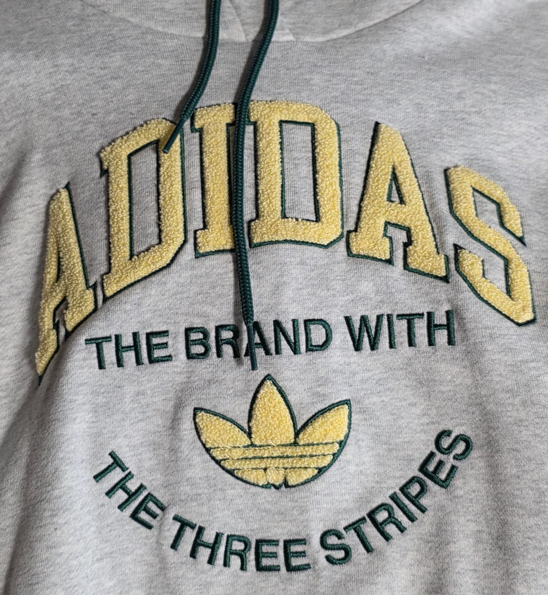 새상품)) 아디다스 VRCT 그래픽 후디 IT9846 상품이미지2